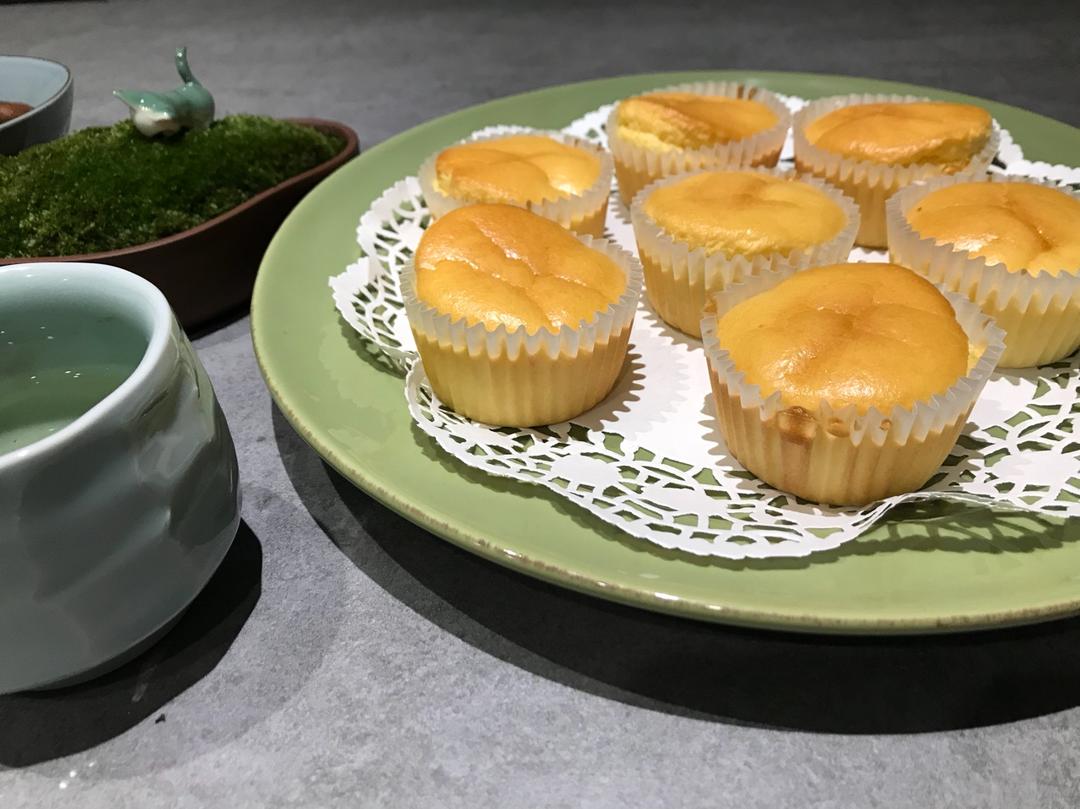 肉松拔丝小蛋糕