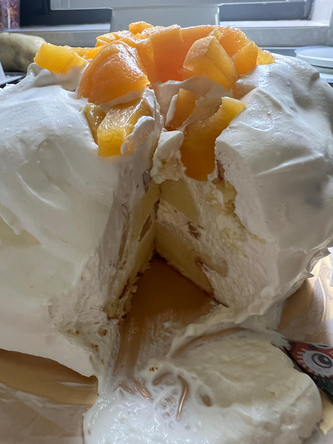 新手必成8寸生日蛋糕（详细多图干货经验分享，解决戚风蛋糕塌陷，奶油饰面涂不好，烤箱温度不好掌握等各种问题）