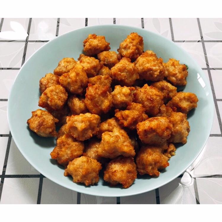 酥炸肉丸子