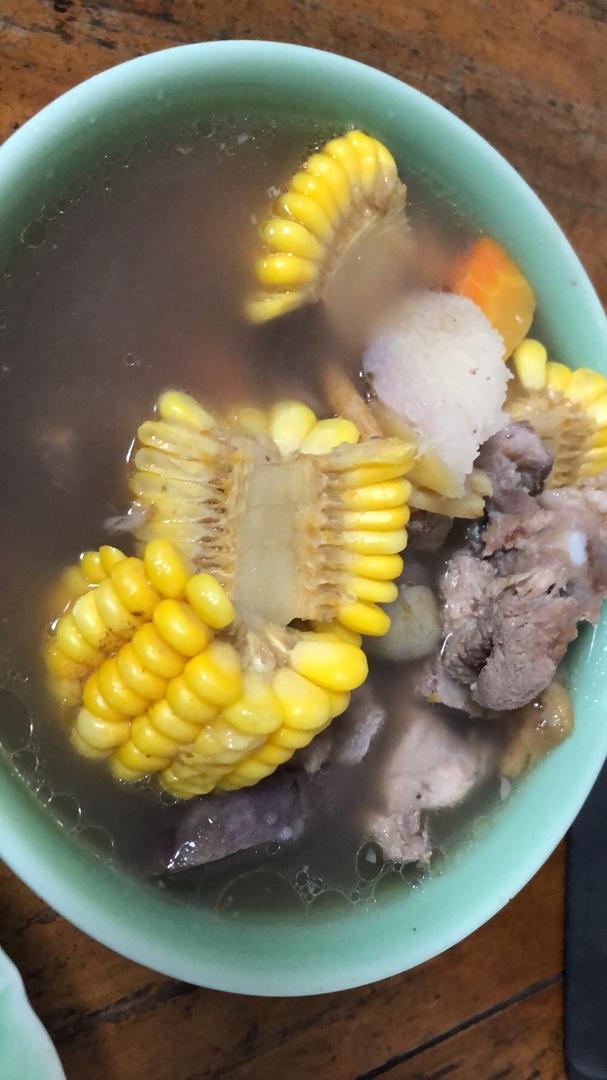 拿手养生汤【排骨玉米胡萝卜山药汤】砂锅