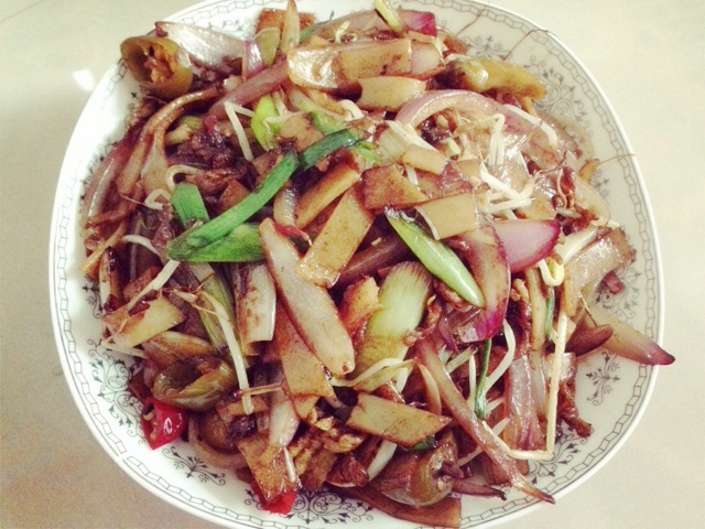 鸡蛋蔬菜炒河粉