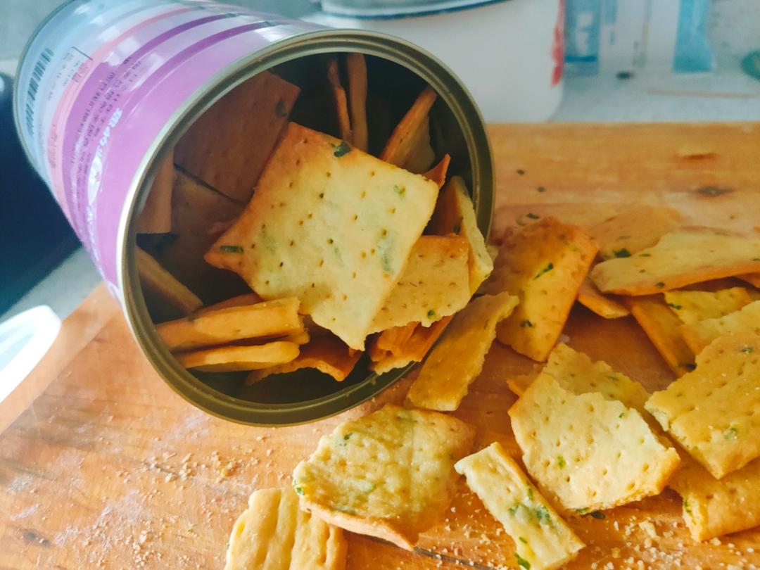超级简单的葱香苏打饼