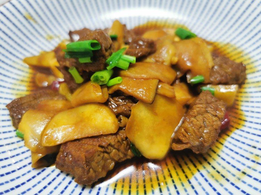 家常菜~杏鲍菇烧牛肉粒