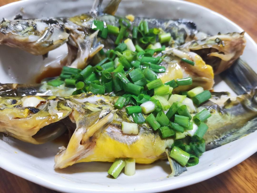 宝宝饭桌-不加盐的清蒸黄骨鱼
