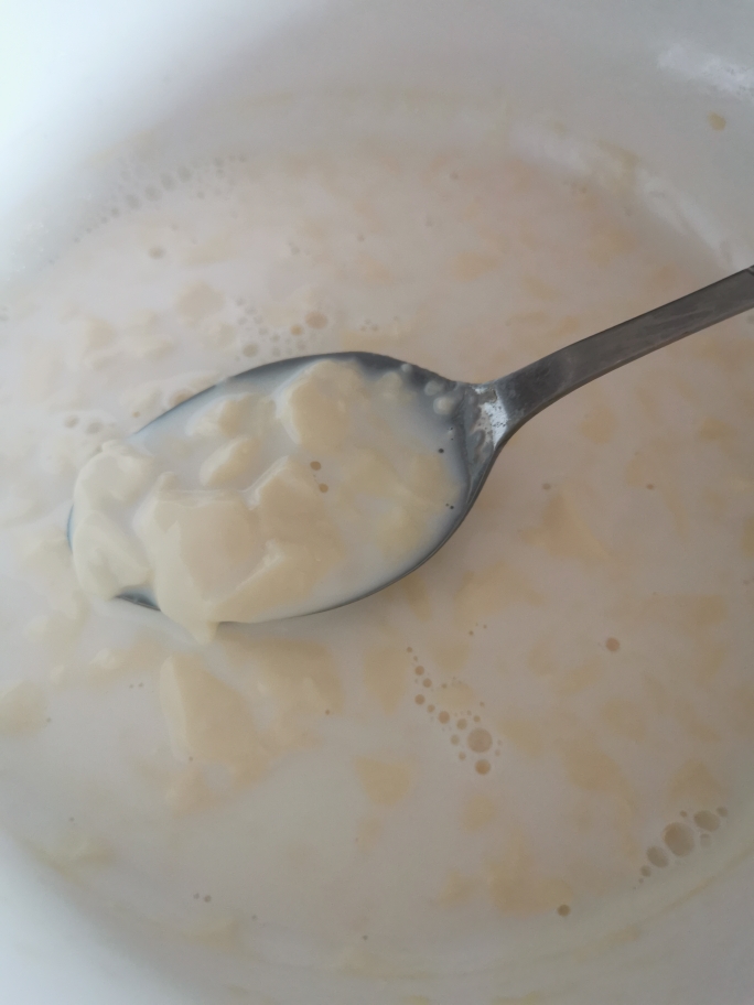 牛奶鸡蛋豆腐羹的做法