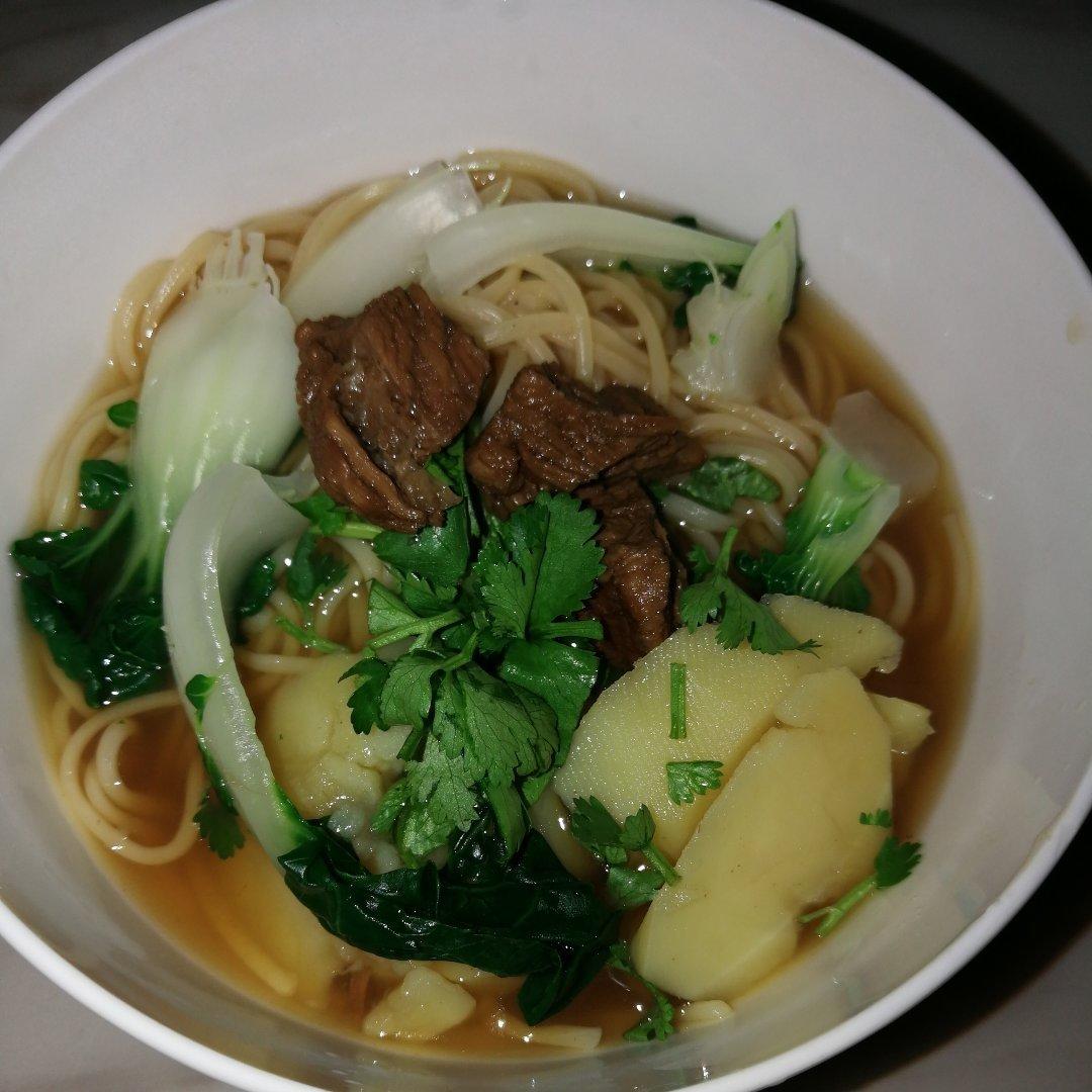 堂妈小厨——秘制牛肉面