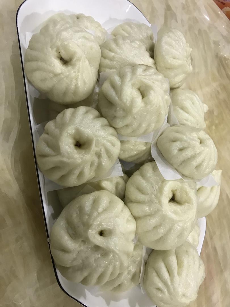 包出有褶子的包子