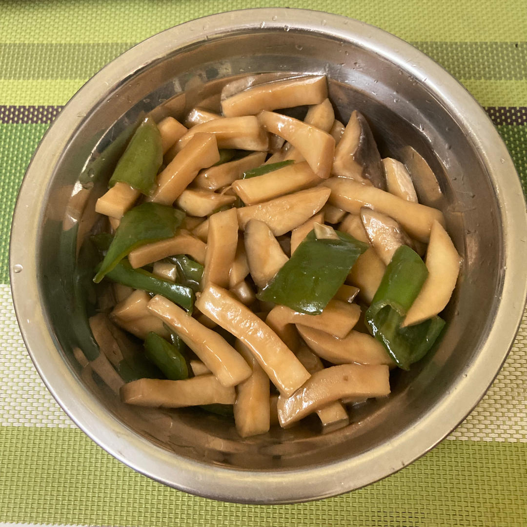 青椒素炒杏鲍菇