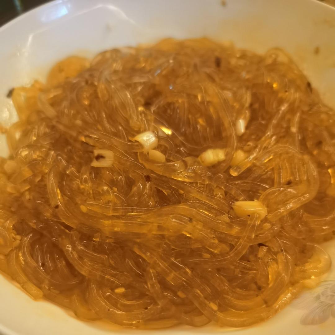 好吃到舔盘的酸辣粉，连吃三盘都不够