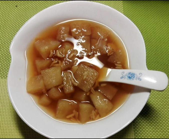 春寒料峭，驱寒糖水来暖心丨苹果生姜红糖汤 · 圆满素食