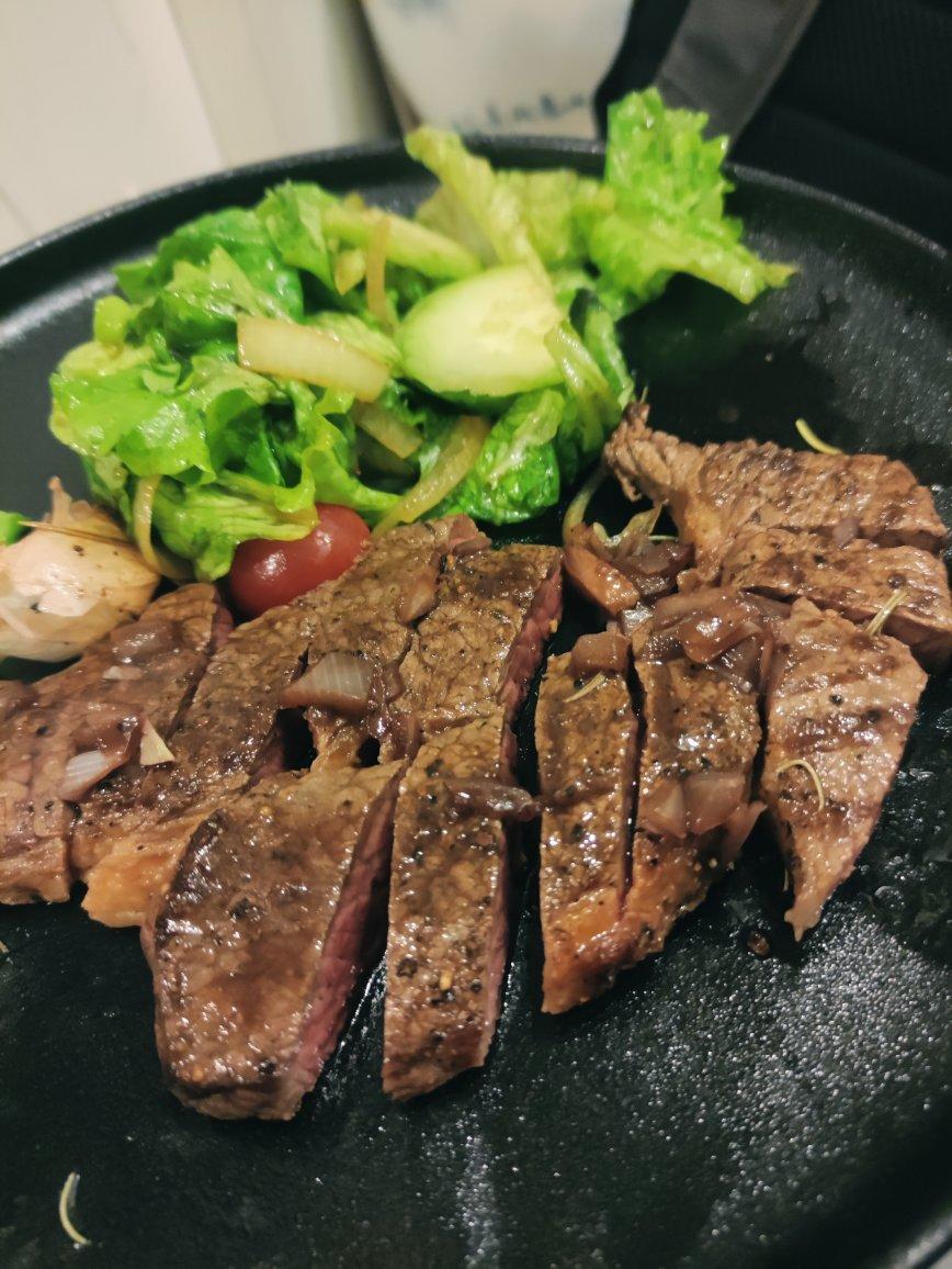 🍳牛排沙拉