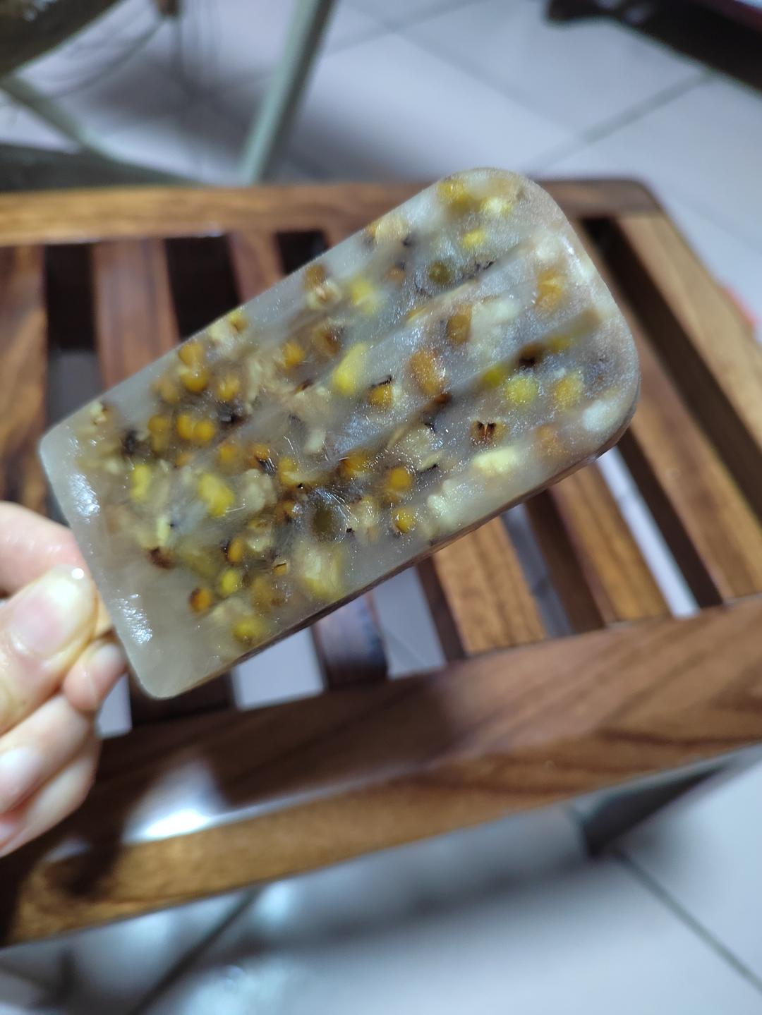 绿豆冰棒(附煮绿豆不变色技巧)