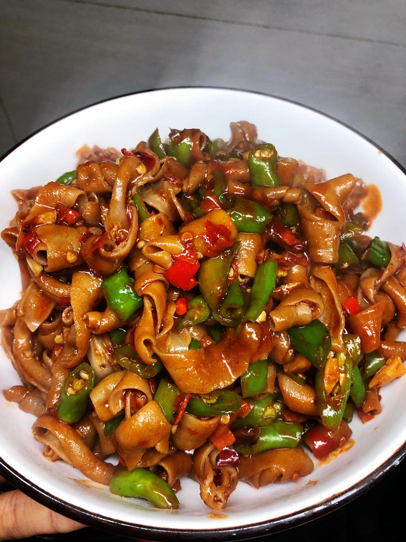厨师长教你：“爆炒鸭肠”的家常做法，味道鲜辣美味，先收藏起来