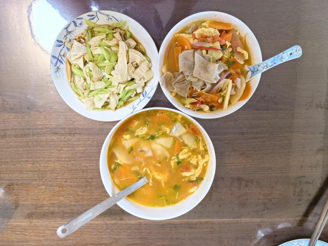 西红柿鸡蛋揪片汤