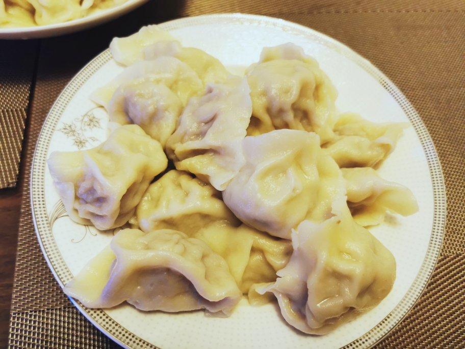 吃不够的酸菜肉馅饺子