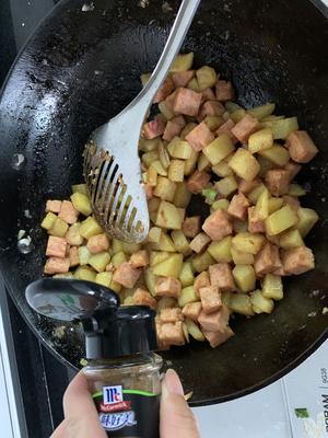 新手也可以做的孜然土豆😘的做法 步骤9