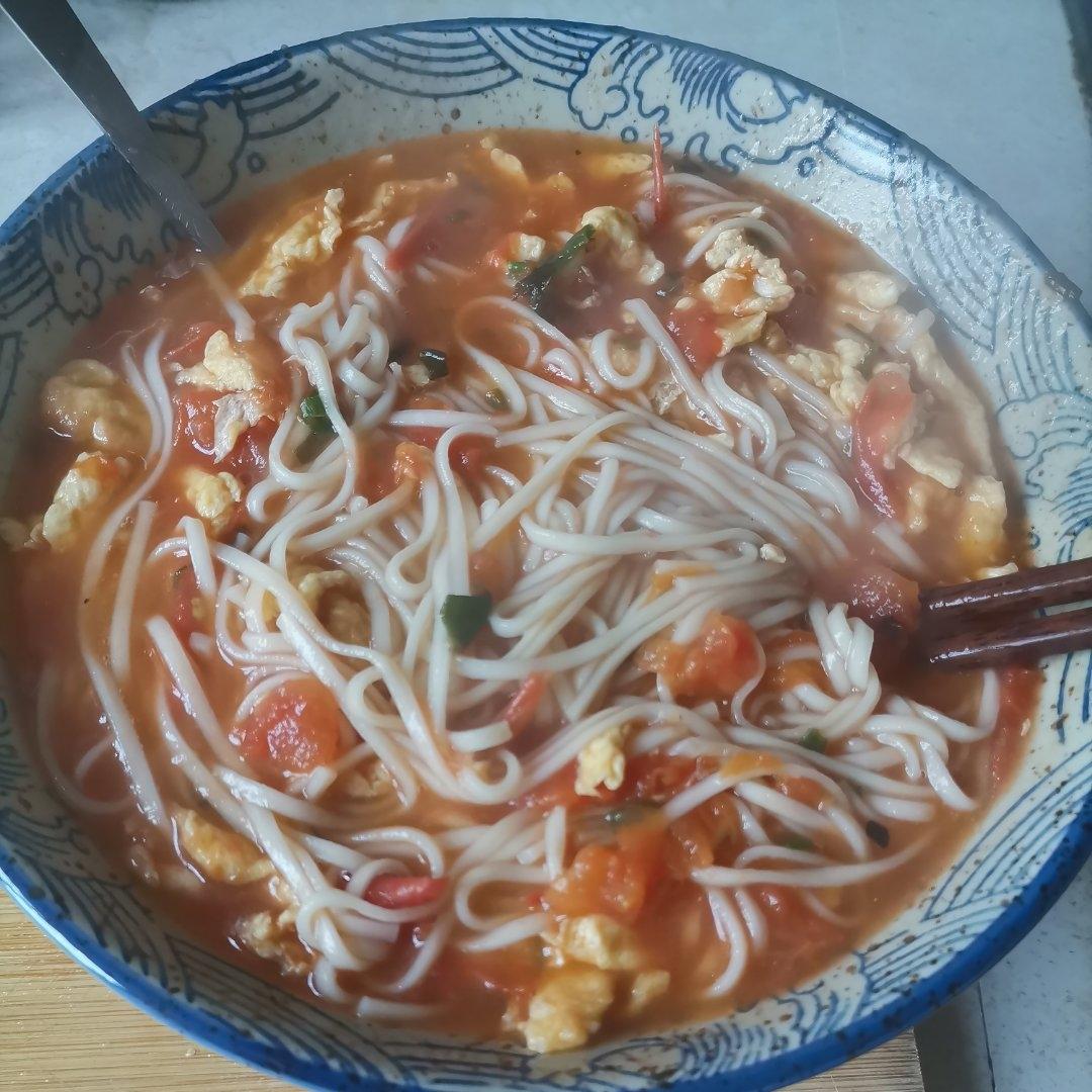 恨不得抱着锅舔的番茄鸡蛋面