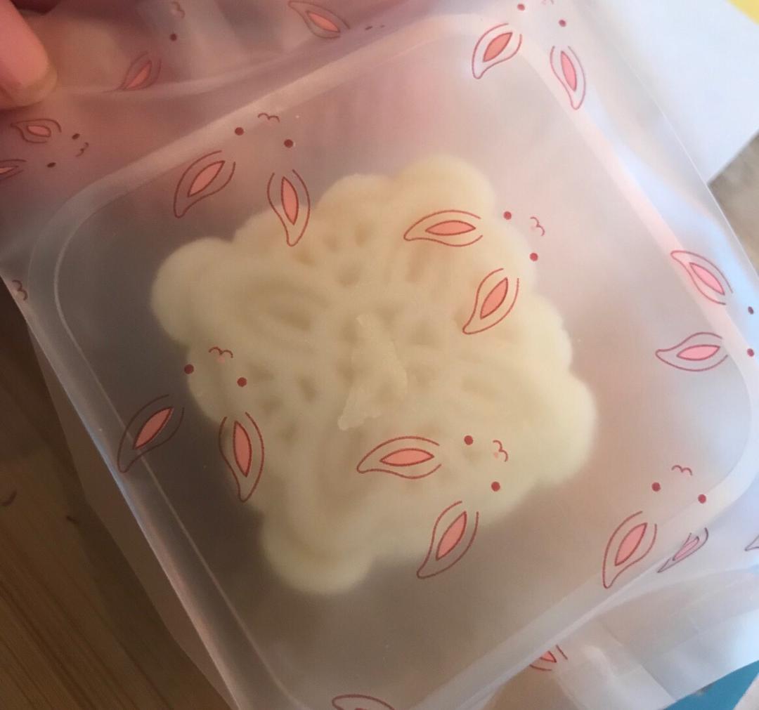 冰皮月饼(奶黄馅）