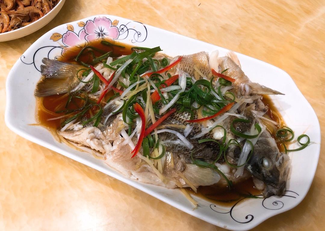 清蒸鲈鱼