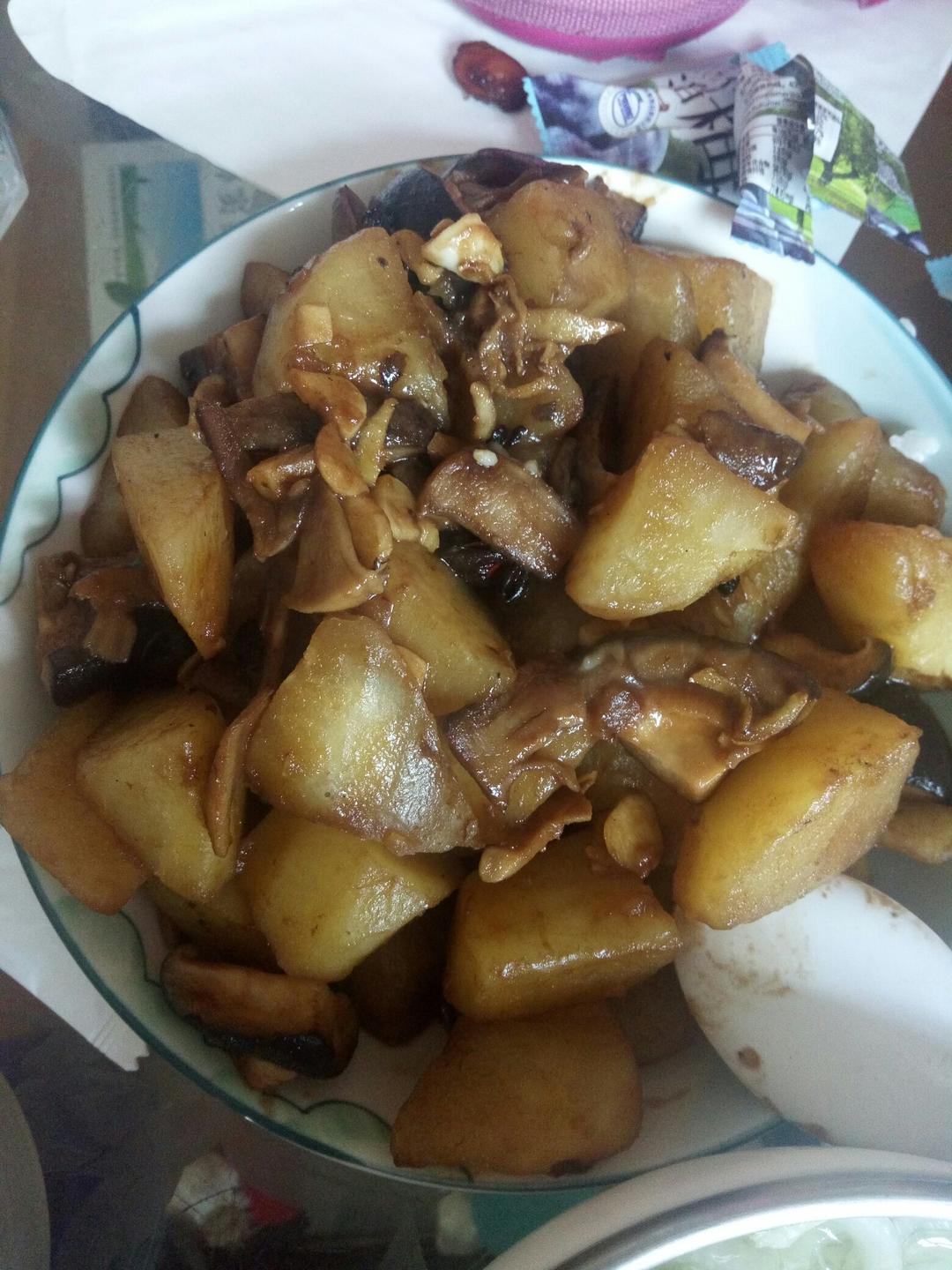 红烧土豆香菇
