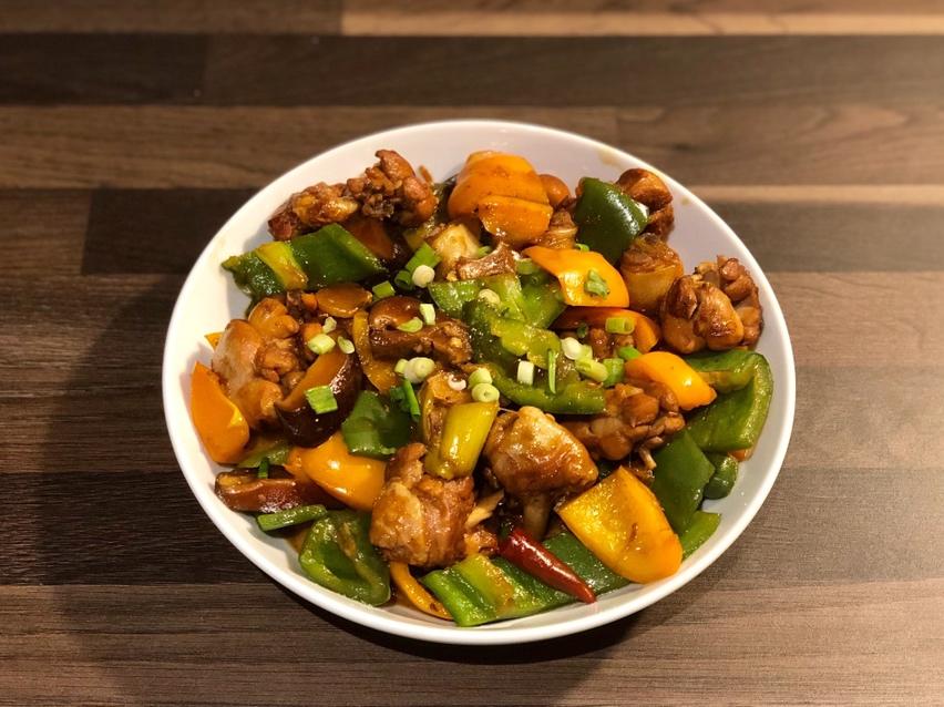 拌饭更好吃的黄焖鸡