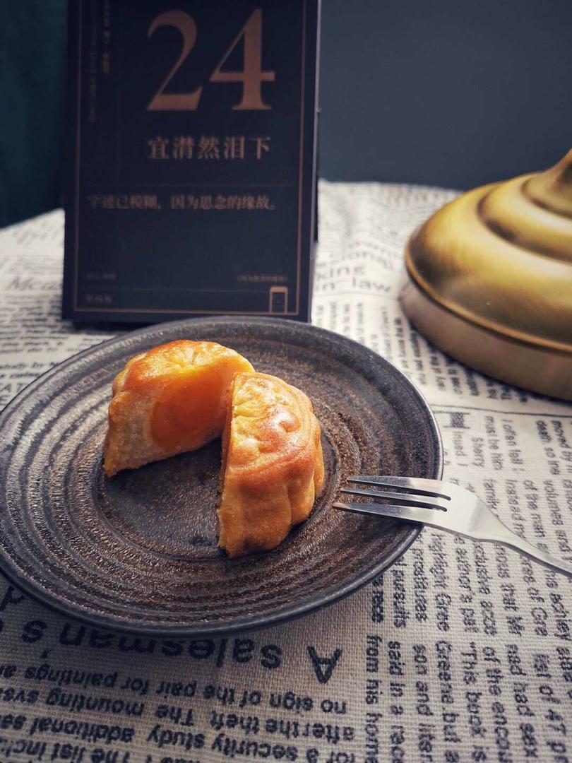 广式月饼——蛋黄莲蓉月饼