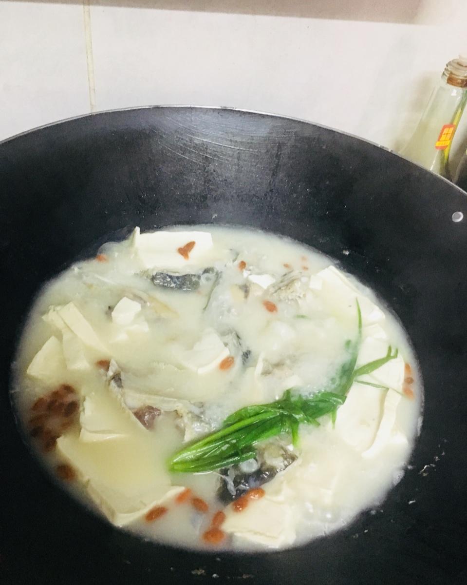 鱼头豆腐汤