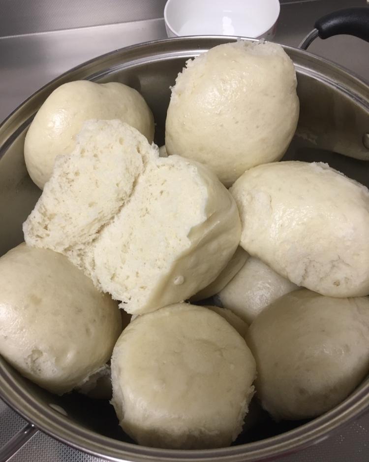 在面包机帮助下蒸馒头