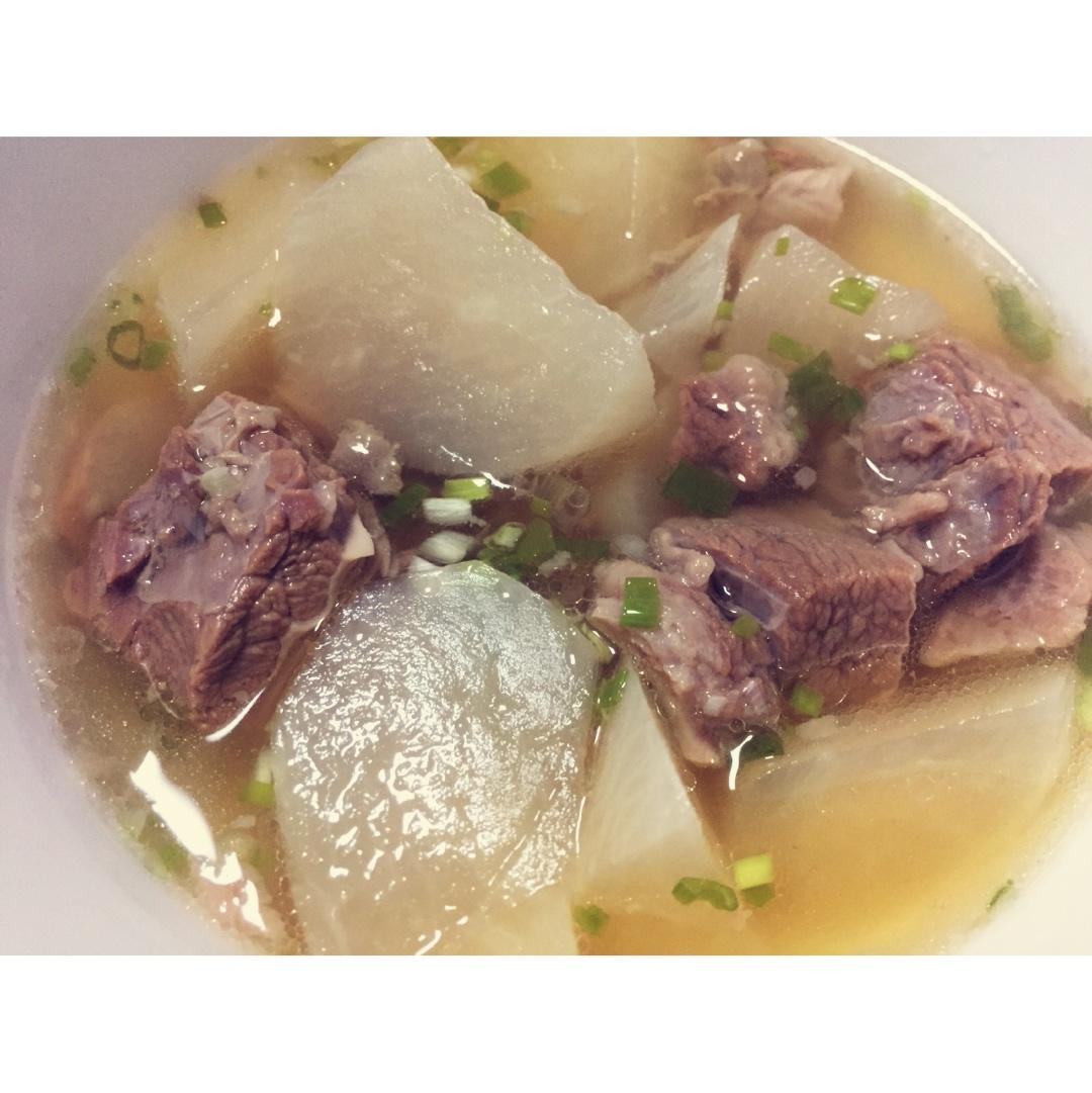 牛肉萝卜汤