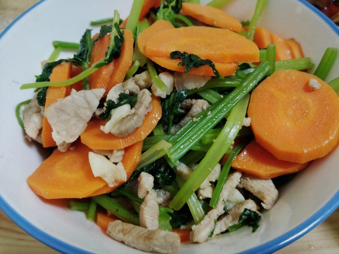 香芹炒肉～香辣版下饭菜(*^_^*)