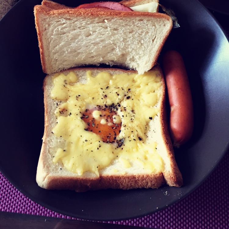 鸡蛋芝士烤吐司
