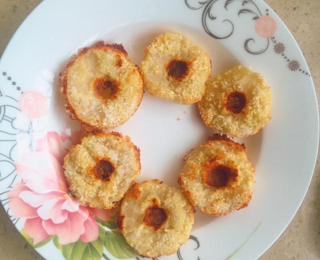 #麦子厨房#小红锅出品：宝宝甜品苹果椰香甜甜圈的做法