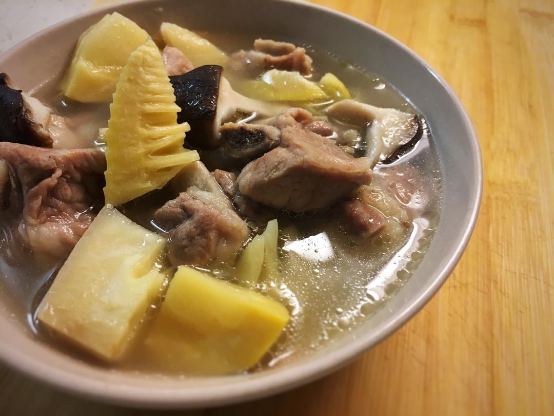 春笋排骨汤