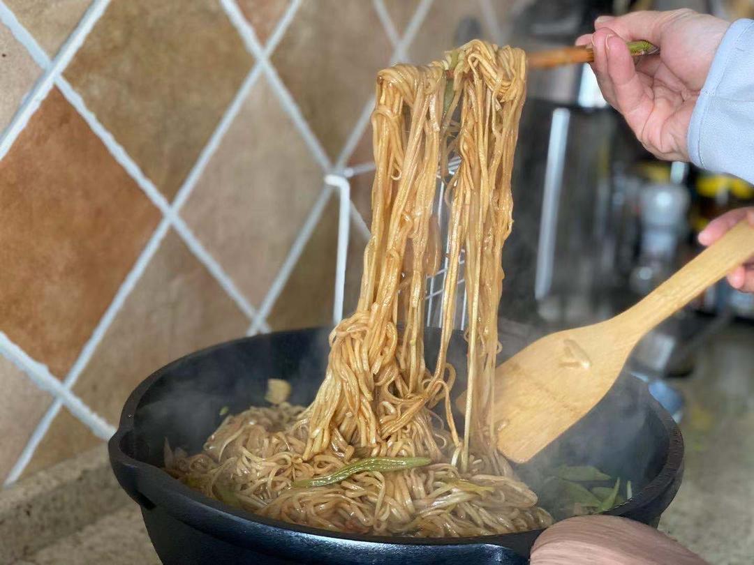 豆角焖肉面