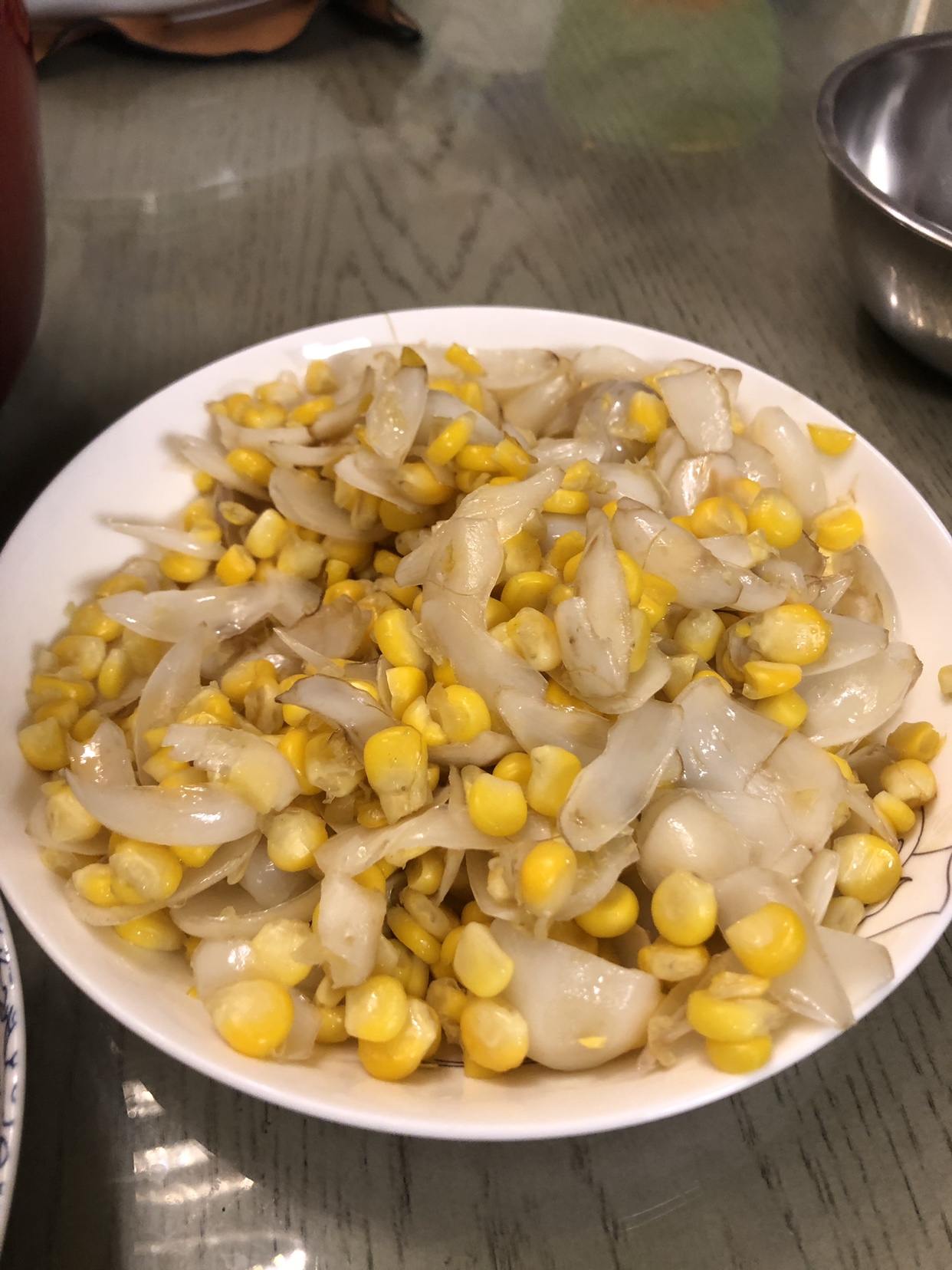 玉米炒百合的做法