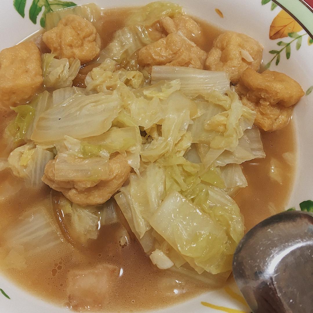 家常白菜炖粉条加豆腐泡