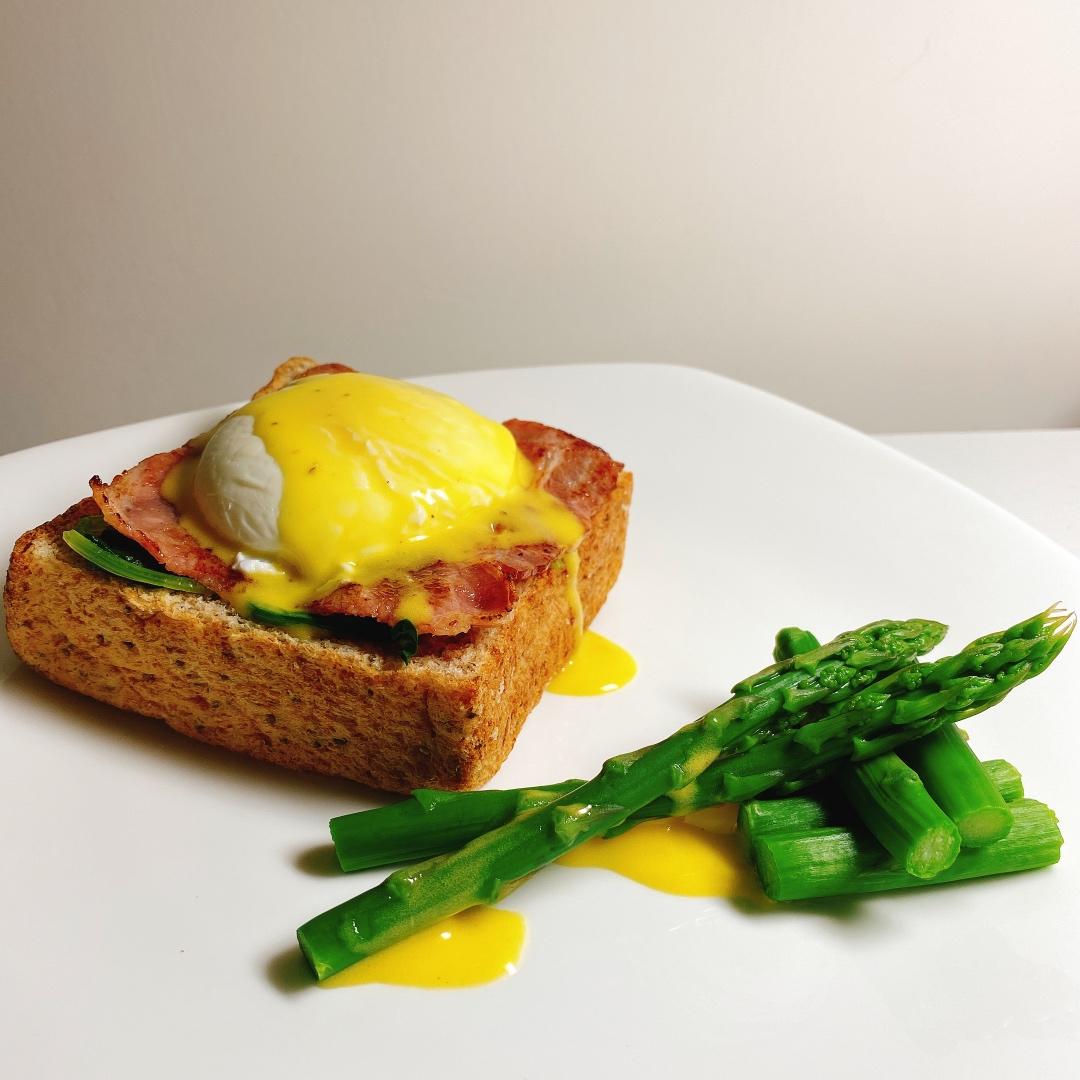 Eggs Benedict 班尼迪克蛋