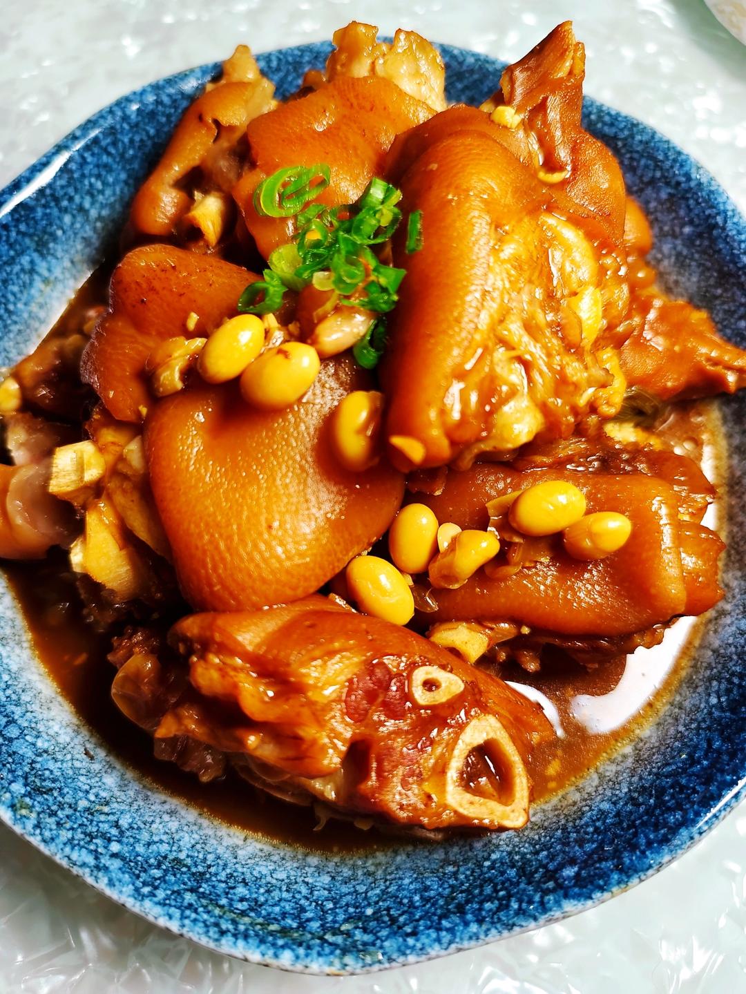 入口即化的黄豆烧猪蹄（黄豆无需浸泡）