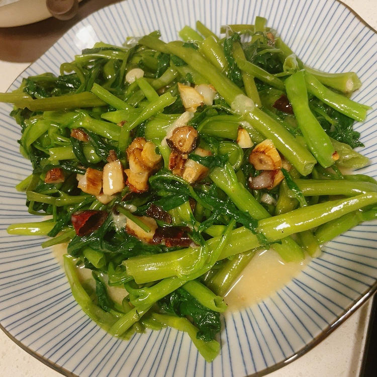 广东大排档风味椒丝腐乳炒空心菜