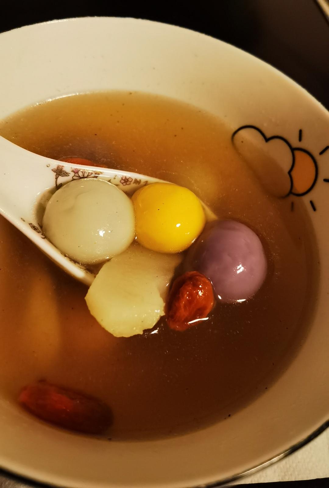 红枣枸杞酒酿圆子