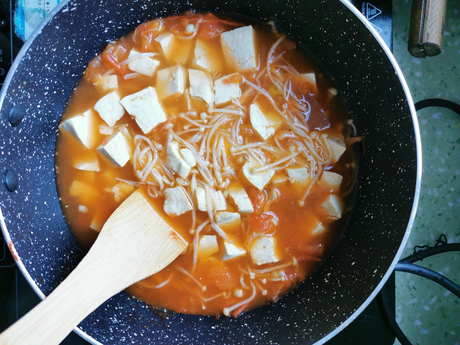 减脂低卡晚餐番茄金针菇鸡蛋豆腐汤的做法 步骤5
