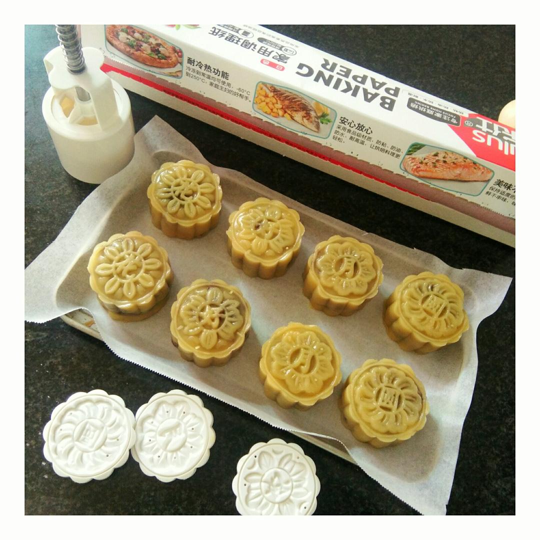 广式月饼——蛋黄莲蓉月饼