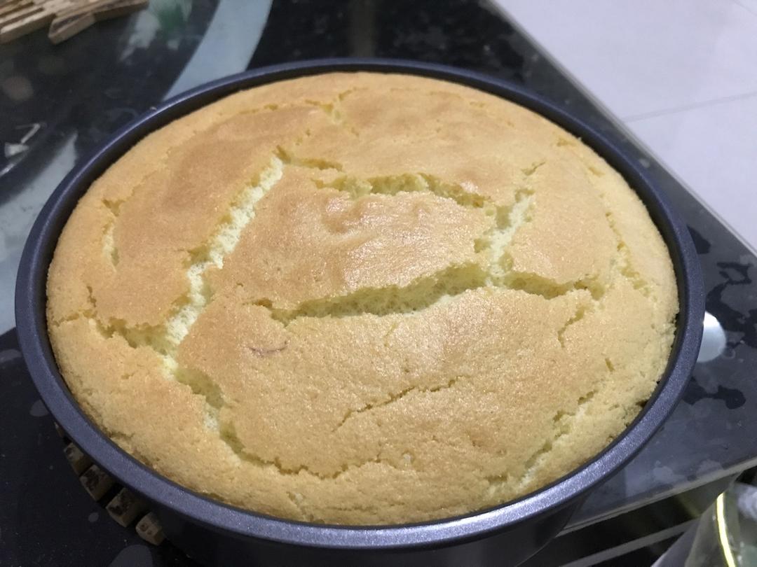 烤箱做蛋糕（戚风蛋糕的做法）