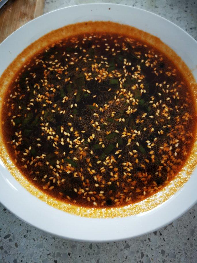 【全过程图解】鲜嫩口水鸡配套——辣椒油