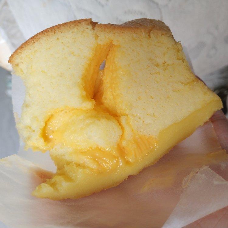 堪比柯基屁股
爆浆芝士🧀古早蛋糕