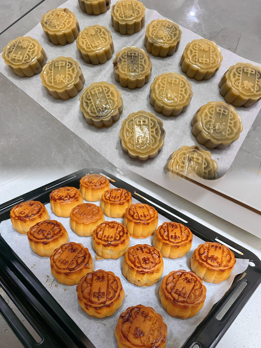 广式月饼—蛋黄莲蓉月饼