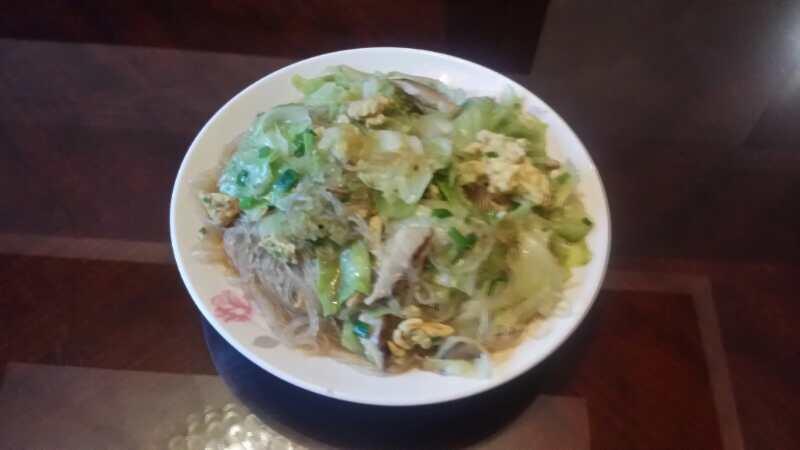 包菜粉丝炒鸡蛋