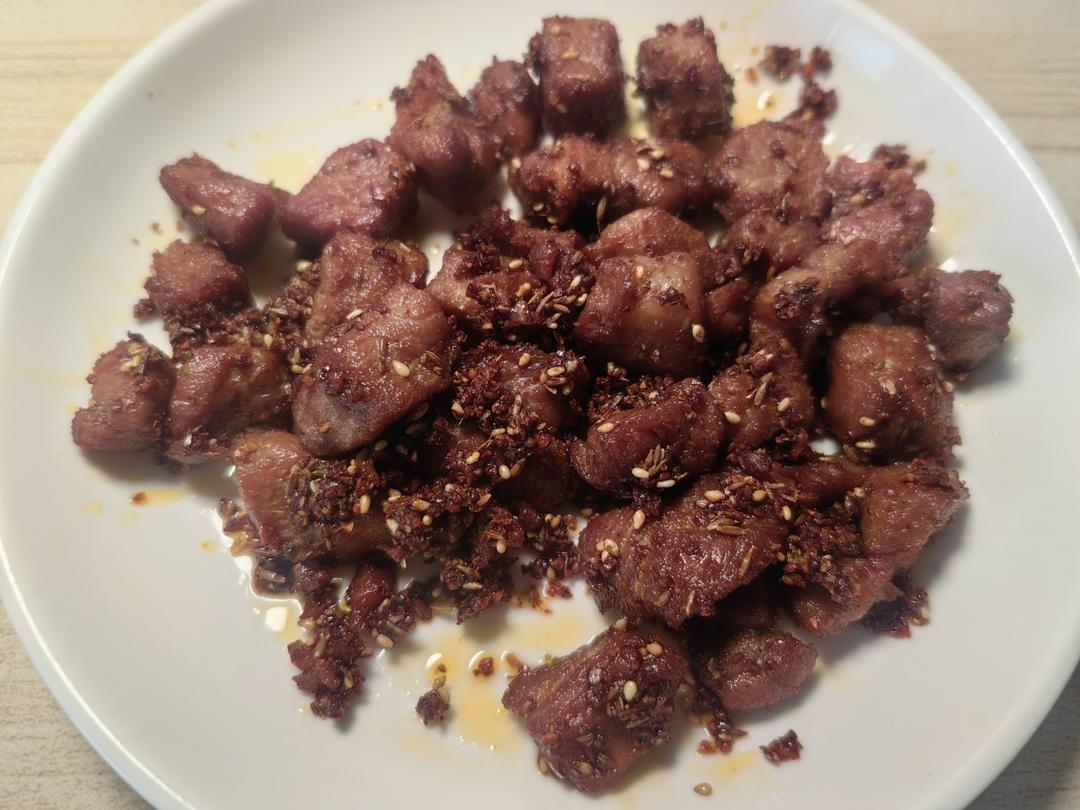 我做的蒜香孜然牛肉粒完爆烧烤店！！