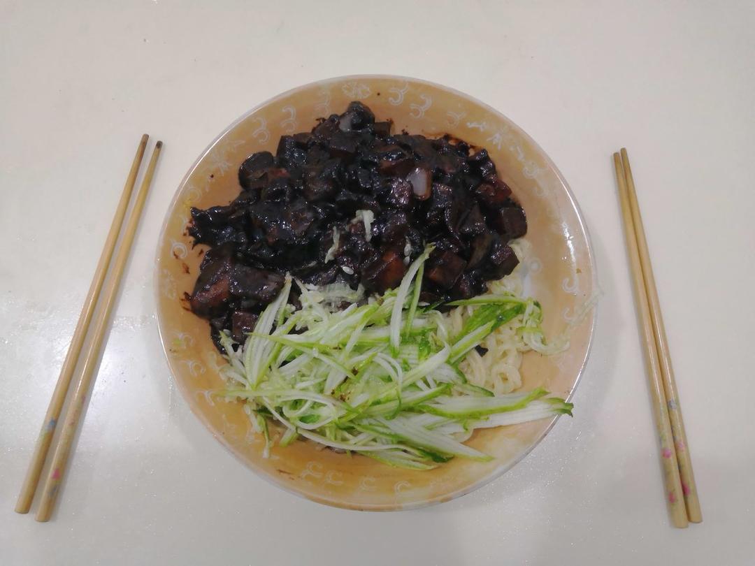 韩式炸酱面