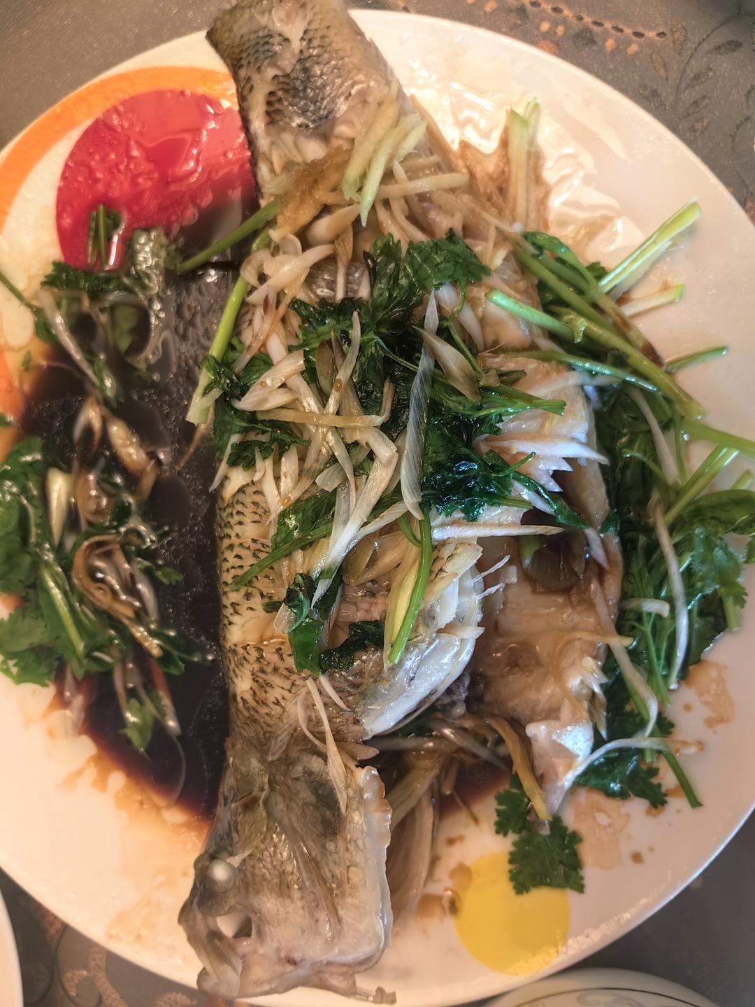 10分钟做 清蒸鲈鱼 （附切鱼图解）